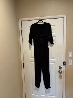 Iris nwot lightweight black jogger Jumpsuit